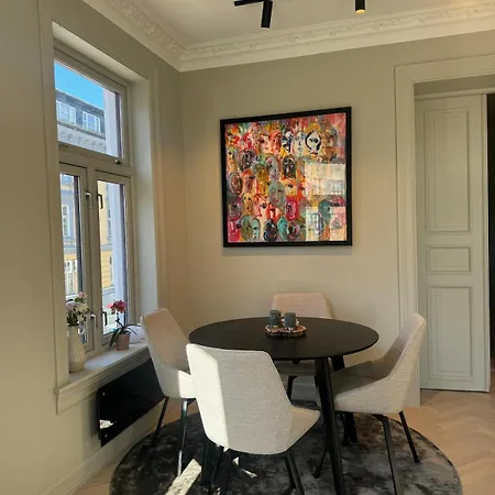 High End Stay, Location At Bislett, 2 Separate Bedrooms, Separate Kitchen And Livingroom *