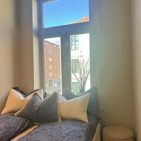 High End Stay, Location At Bislett, 2 Separate Bedrooms, Separate Kitchen And Livingroom