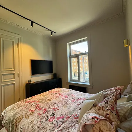 High End Stay, Location At Bislett, 2 Separate Bedrooms, Separate Kitchen And Livingroom *