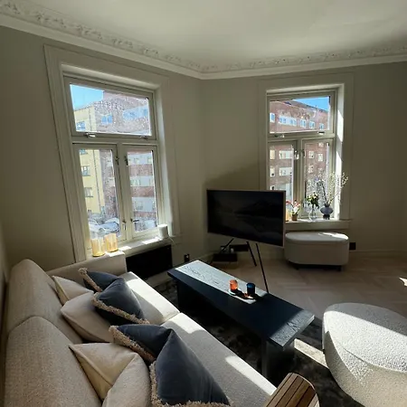 High End Stay, Location At Bislett, 2 Separate Bedrooms, Separate Kitchen And Livingroom * Oslo
